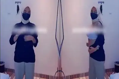 Hijab Cantik Dada Jumbo Desah Kuat Asyik Main Air